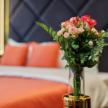 Hotel Pupin 诺威萨 外观 照片 A bouquet of flowers