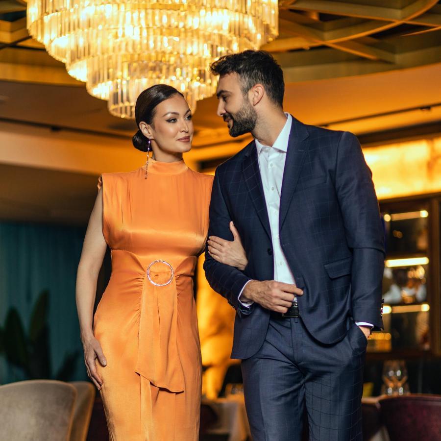 Hotel Pupin 诺威萨 外观 照片 Minka Kelly and James Marsden at the 2016 Peabody Awards