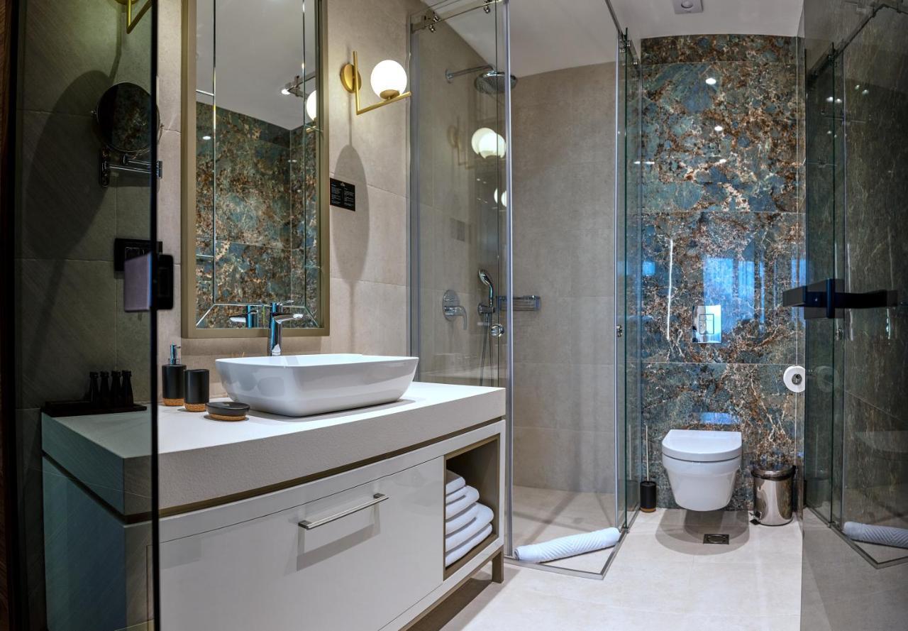 Hotel Pupin 诺威萨 外观 照片 A modern bathroom